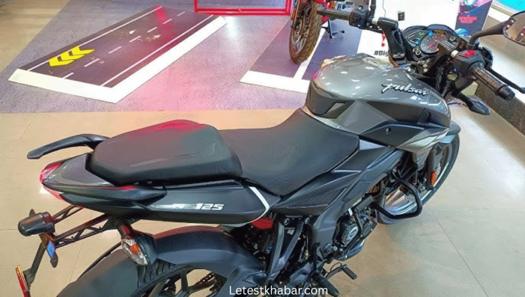 Bajaj Pulsar 125: प्रीमियम Look और पावरफुल Engine के साथ 55kmpl का शानदार Milage