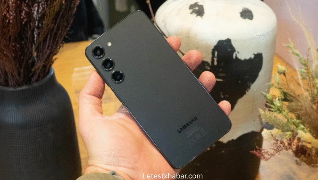 Samsung ने मचा दी हलचल Galaxy S25 FE में वो फीचर्स जो महंगे फोन में भी नहीं