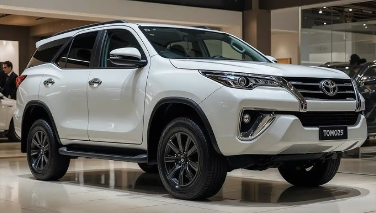 Toyota 4Runner 2025 आई भारत में जानें इस SUV के धांसू फीचर्स और दमदार परफॉर्मेंस