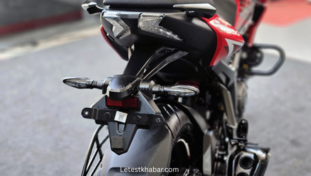 Bajaj Pulsar N250 लॉन्च: स्टाइलिश लुक, एडवांस फीचर्स दमदार परफॉर्मेंस के साथ