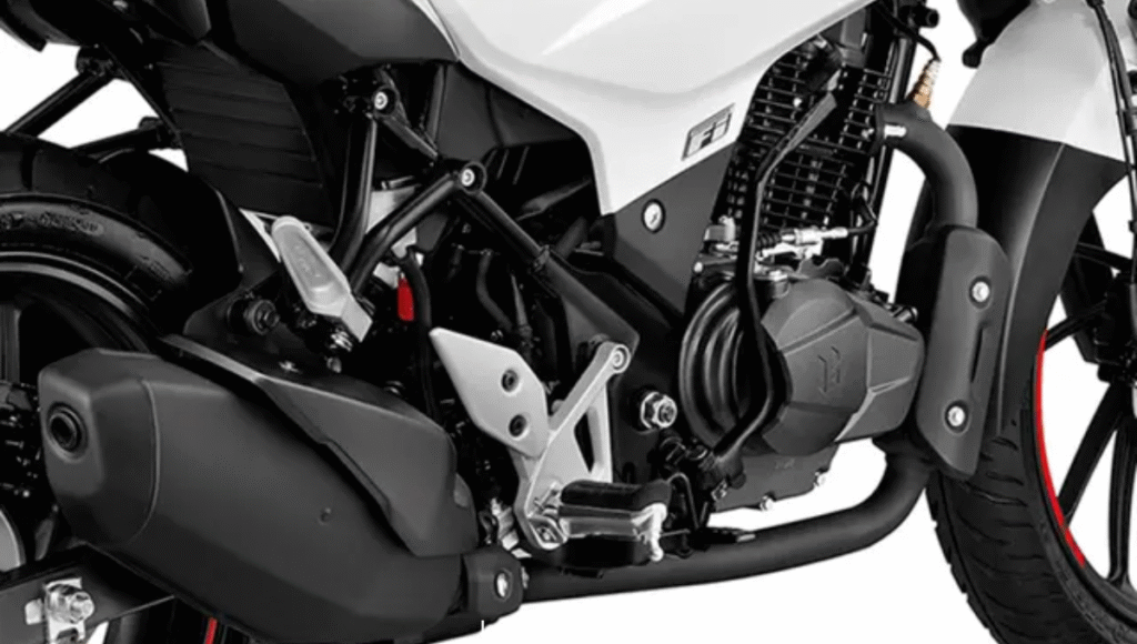 Honda X-Blade: स्पोर्टी लुक और दमदार 160cc इंजन के साथ Apache और Pulsar को देगी टक्कर