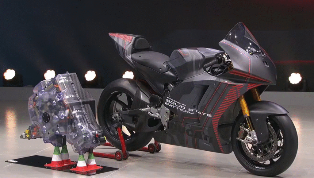 Ducati की नई चमक: V21L और Solid-State बैटरी से इलेक्ट्रिक बाइक का गेम-चेंजर