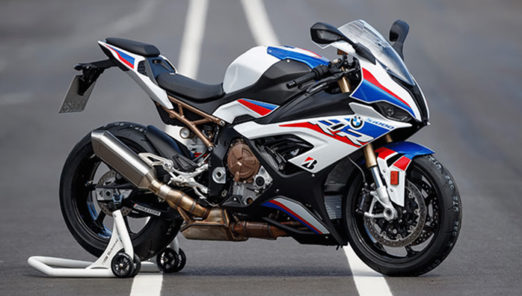 BMW S 1000 R आई भारत में नए अवतार में, जानें कीमत, फीचर्स और दमदार परफॉर्मेंस