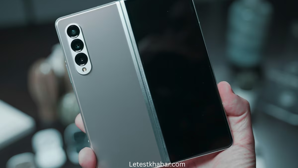 ₹15,000 से कम में खरीदें दमदार Tablets और Samsung फोन्स जानिए Design, Storage, Camera और Display के पूरे डिटेल्स