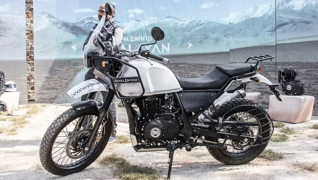 Royal Enfield Himalayan 750 Review: Royal Enfield की सबसे ताकतवर और लग्ज़री एडवेंचर बाइक, फीचर्स ने मचाई सनसनी