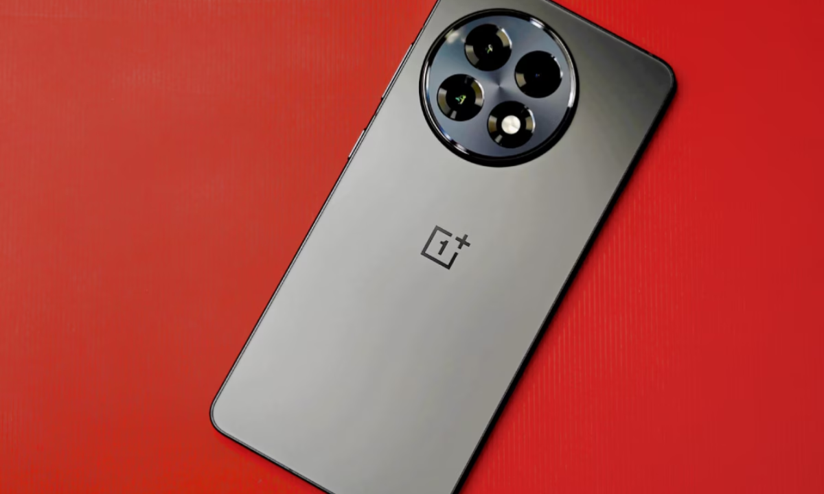 आ गया सबका बाप OnePlus 15R 5G, 17 दिसंबर को Snapdragon 8 Gen 5 और 165Hz Display से मचाएगा आग