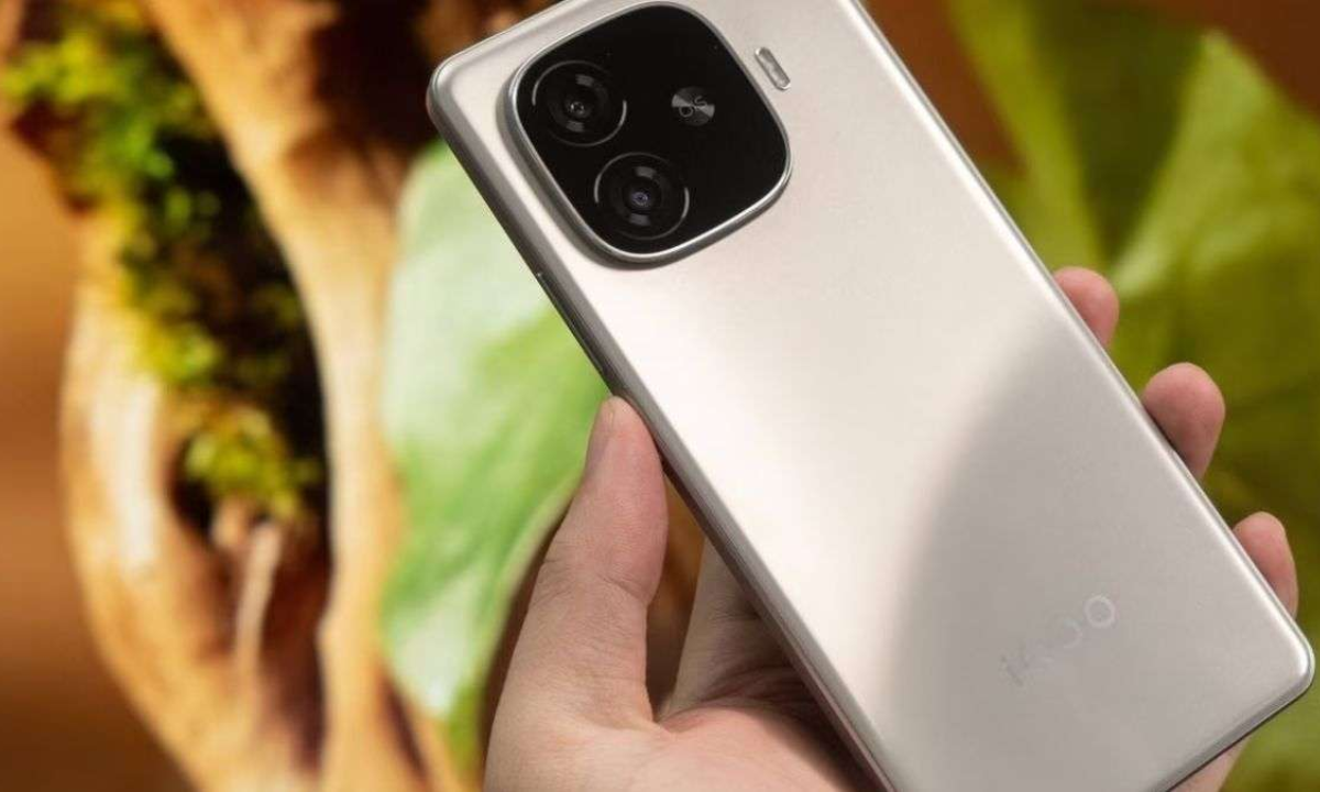 Lava Play Max Review: ₹12,999 में Dimensity 7300 SoC, 50MP Camera और Vapour Cooling वाला असली Gaming Beast आया!