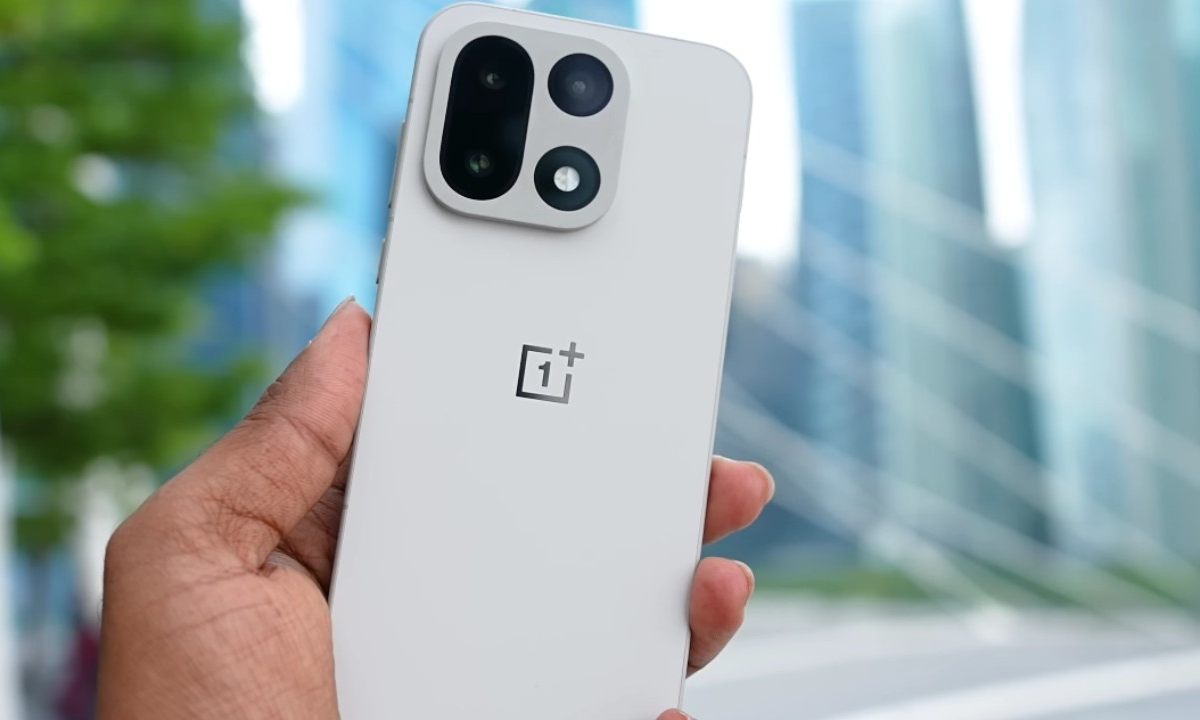 OnePlus 15R सारी जानकारी लीक 32MP Selfie Camera, 4K Video Recording, Launch Date, Price सब कुछ