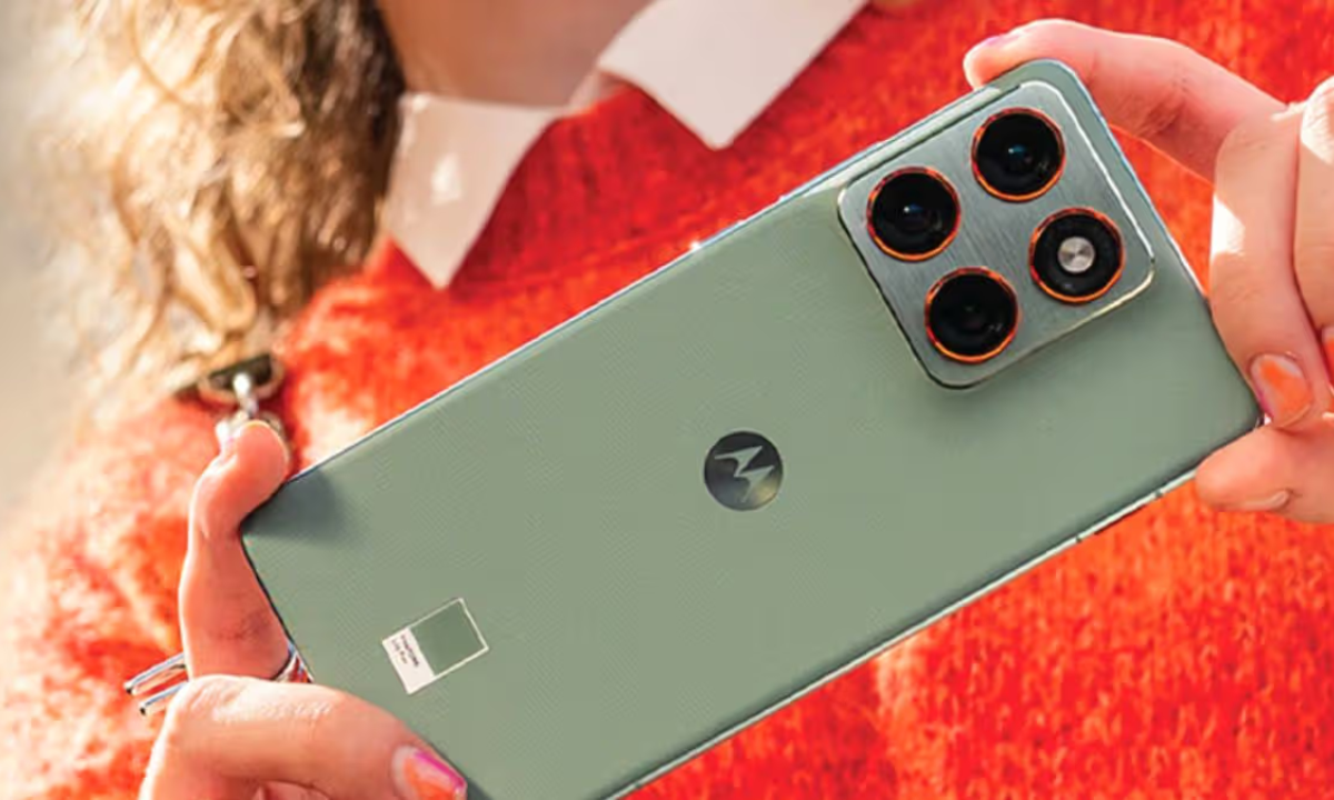 आ रहा है 15 दिसंबर को सभी फ़ोनों का बाप Motorola Edge 70 खतरनाक फीचर्स, डिज़ाइन के साथ