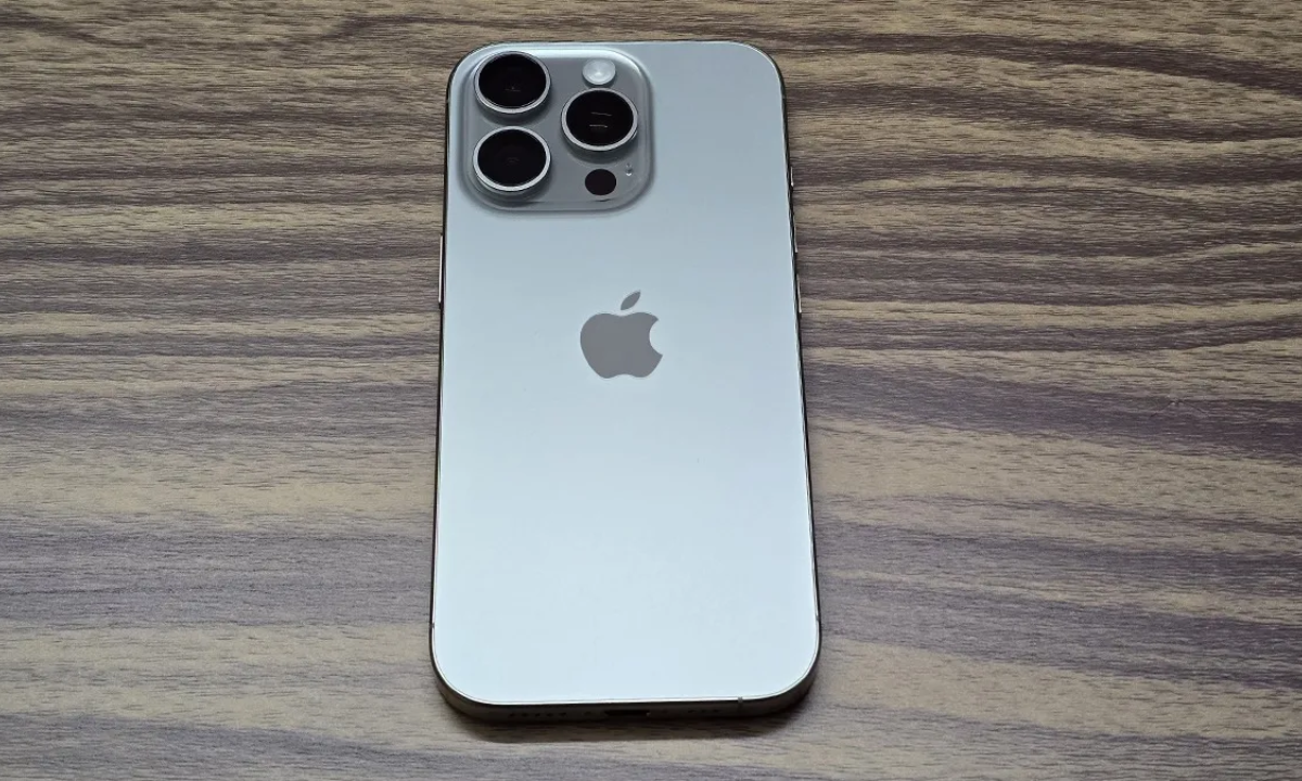 लूट लो iPhone 16 Pro Price Drop: Flipkart End of Season Sale में ₹70,000 से कम में मिल रहा प्रीमियम iPhone